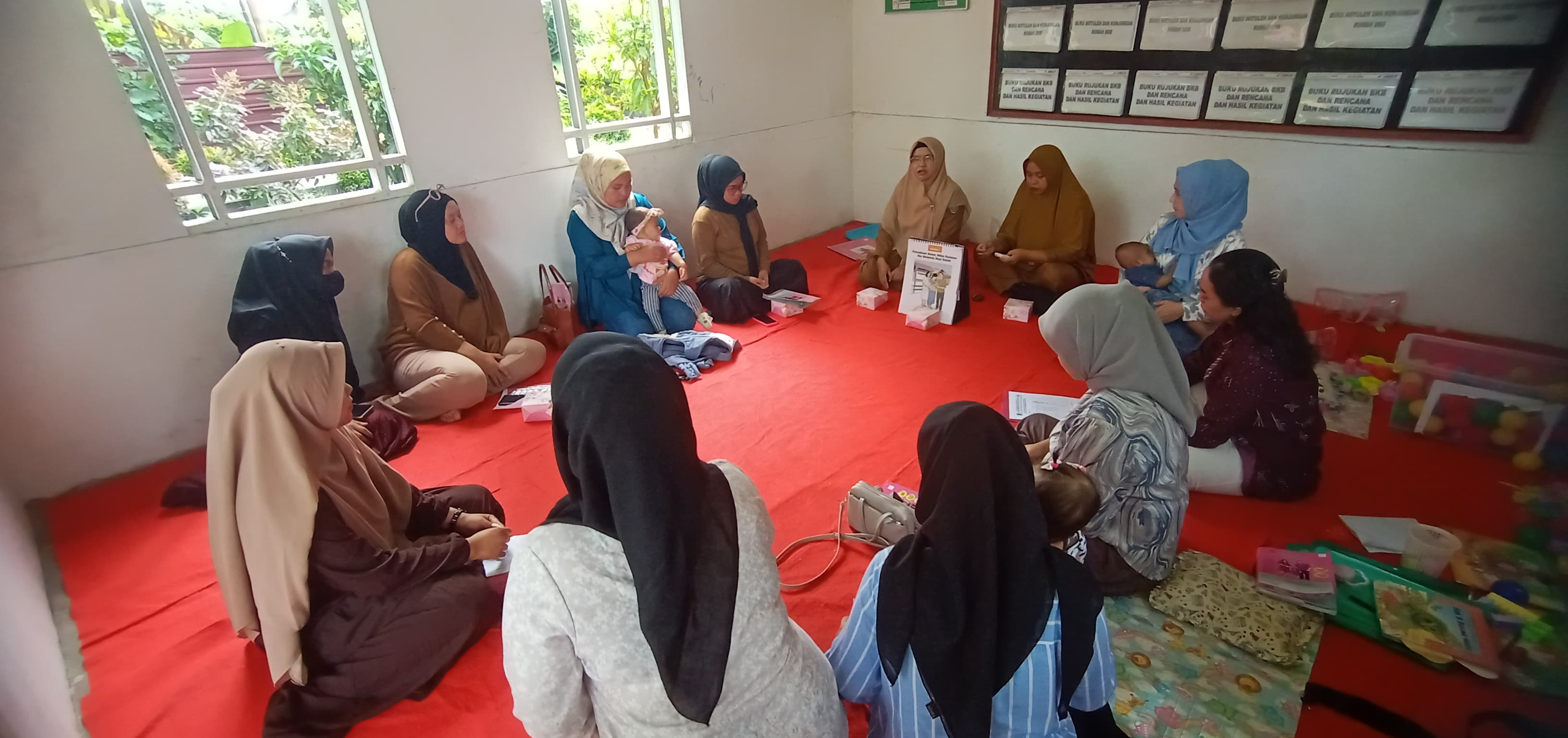 Kelas Ibu Hamil di asrama Yon Zipur 