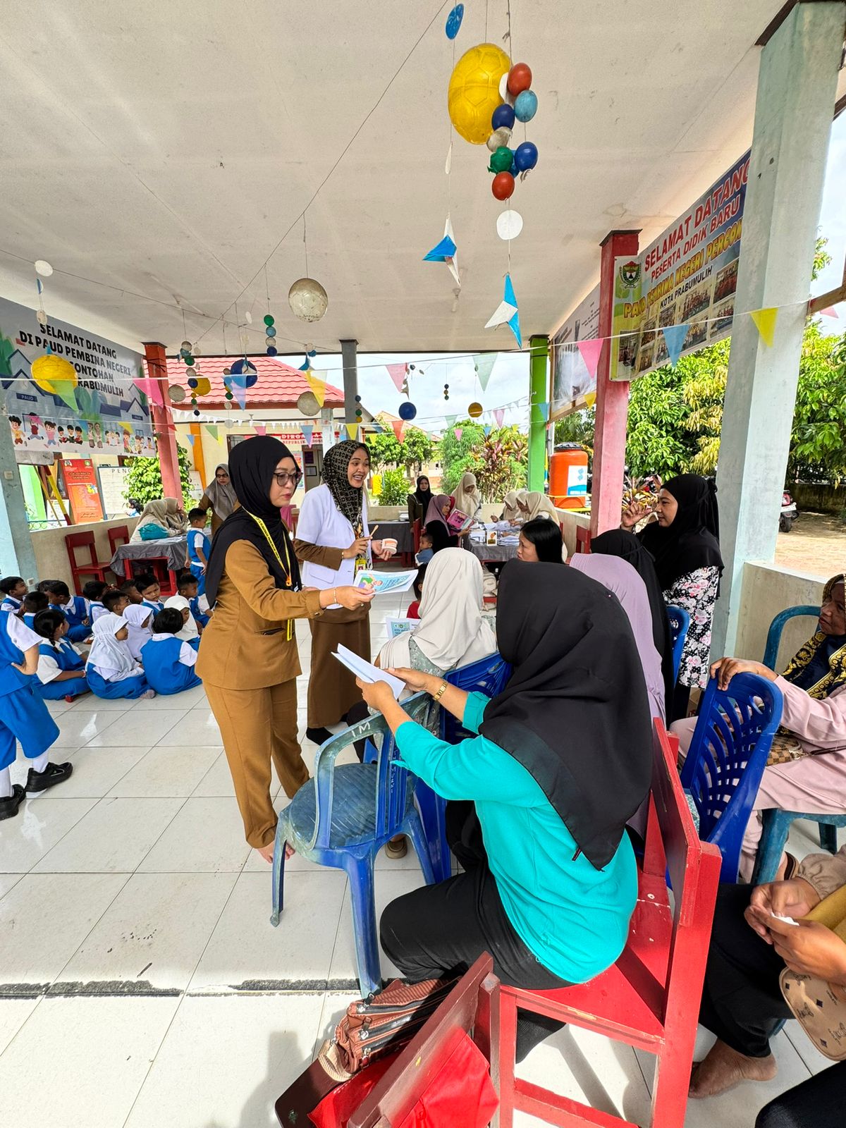Edukasi Cara Menyikat Gigi di Posyandu 