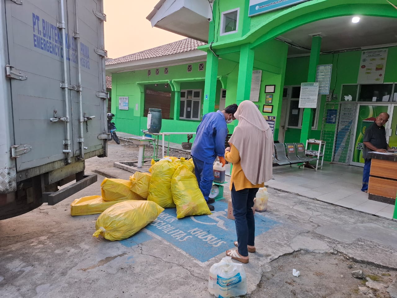 Pengangkutan Limbah Medis